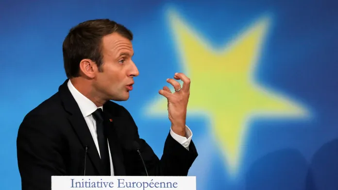 Emmanuel Macron během projevu na Sorboně