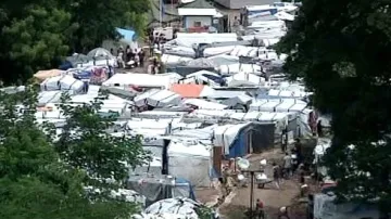 Tábor pro lidi bez domova na Haiti