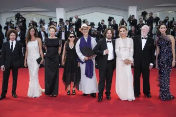 Stanu se menším a ještě menším. Matt Damon zahájil festival v Benátkách