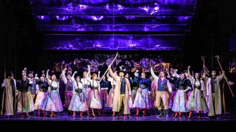 Z opery Psohlavci v Divadle J. K. Tyla