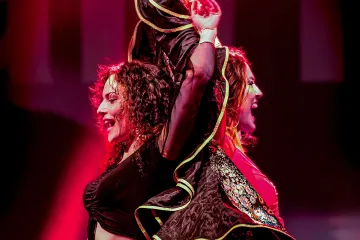 Festival Khamoro přibližuje romskou kulturu hudbou, výstavami i průvodem