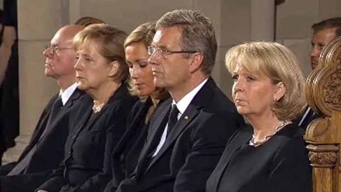 Německá kancléřka na bohoslužbě za oběti neštěstí v Duisburgu