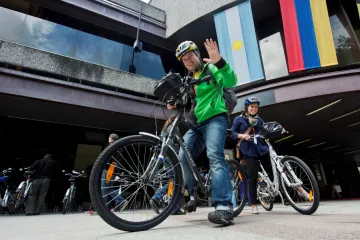 Filmoví fanoušci se do Varů svezou posílenými spoji. Do kina na kole