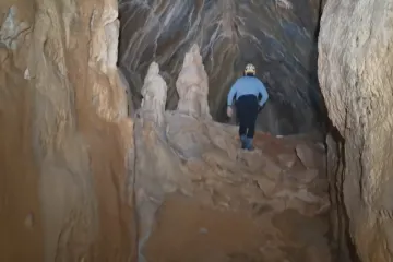 Speleologové našli v Moravském krasu čtyři dómy plné krápníků