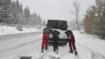 Sněžení komplikuje dopravu