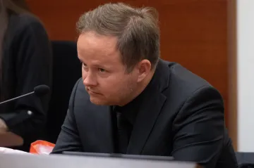 Dva obžalované v liberecké korupční kauze soud vyloučil k samostatnému projednání