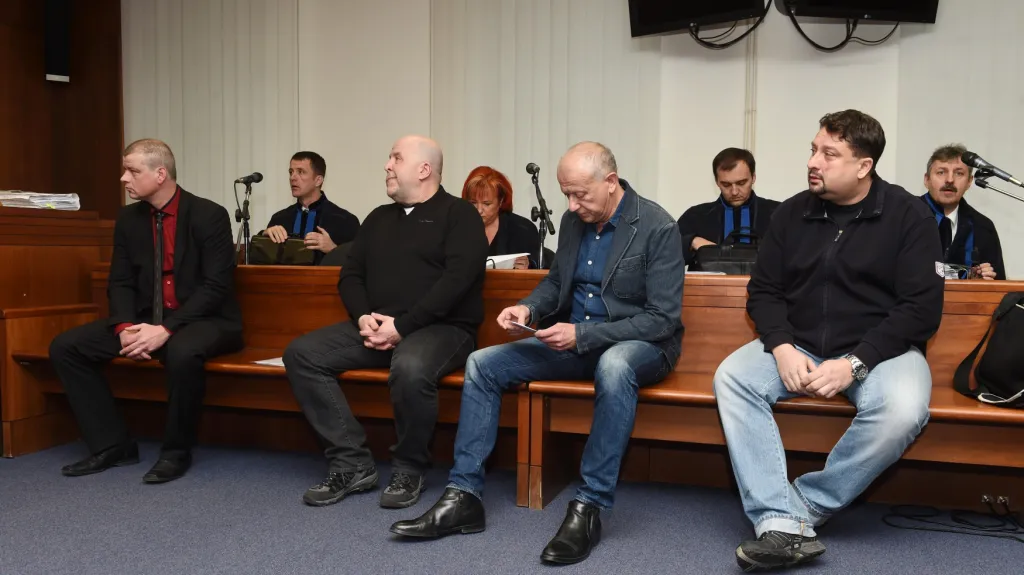 Aktéři metanolové kauzy u Vrchního soudu v Olomouci