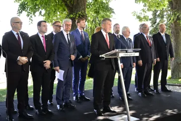 Kabinet vyhodnocoval 978 úkolů, ministři jich dokončili 195, prohlásil Babiš