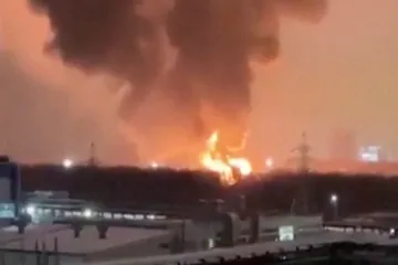 Ukrajina tvrdí, že provedla dosud největší vzdušný útok na Rusko