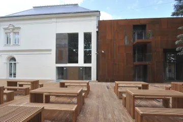 Opavská radnice pochybila při koupi nábytku