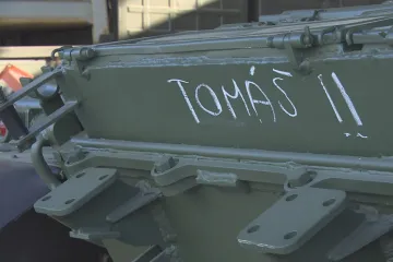 Na Ukrajinu míří „dárek pro Putina“. Tank z české sbírky nese Masarykovo jméno