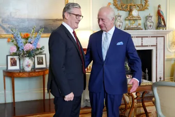 „Znovu vybudujeme Británii,“ slíbil nový premiér Starmer