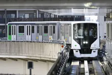 Policie v Tokiu zatkla útočníka, který ve vlaku zranil sedmnáct lidí