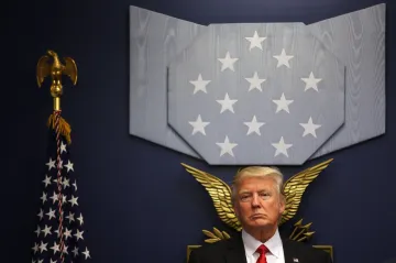 Trump proti migraci: Až do odvolání zakázal vstup do USA uprchlíkům ze Sýrie