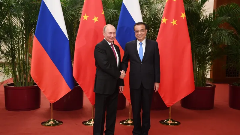 Putin jednal i s čínským premiérem Li Kche-čchiangem