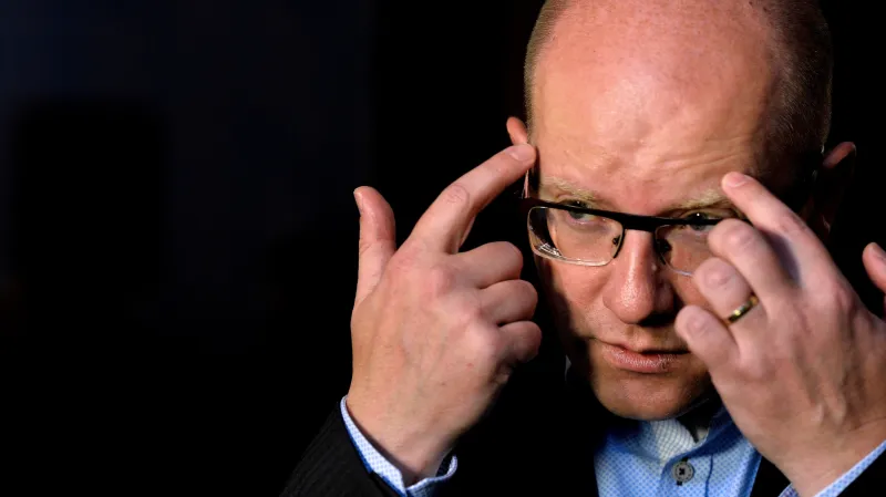 Bohuslav Sobotka během senátních a komunálních voleb