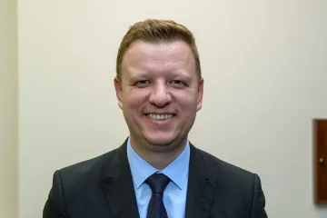 Křeslo po Kuberovi zůstane ODS. V Senátu na něm usedne teplický primátor Hanza