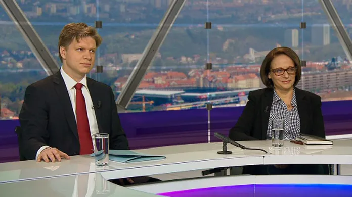 Tomáš Hudeček a Adriana Krnáčová v OVM