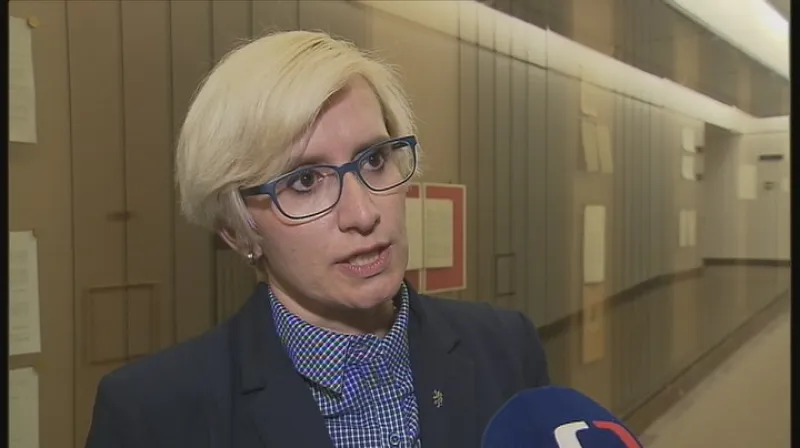 Reakce na schválení misí: Karla Šlechtová (za ANO) a Jiří Dolejší (KSČM)