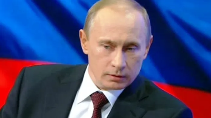 Ruský premiér Vladimir Putin při televizním vystoupení, během něhož odpovídal na dotazy diváků