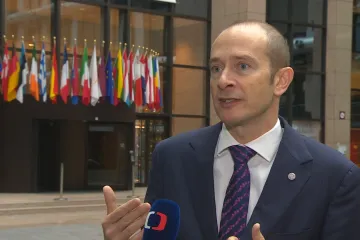 Pavel odtajňuje členy hradního týmu. Diplomacii povede Zajíček, protokol Pernický