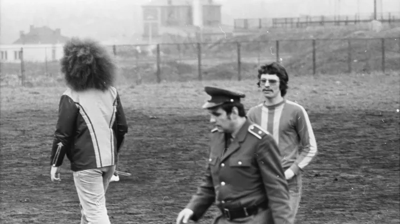 Při zásazích represivních složek bylo zraněno 10 tisíc lidí