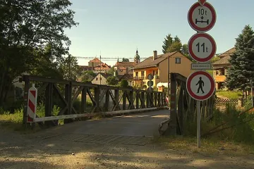 „Dočasné“ mobilní mosty – někde stojí rok, jinde víc než desetiletí