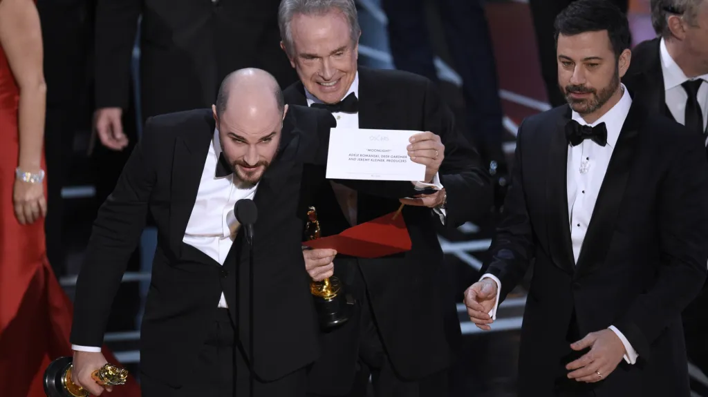 Oznámení správného vítěze Oscarů - Moonlightu