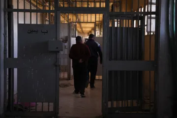 Syrské věznice se opět plní, úřady zprávy o týrání a mučení odmítají