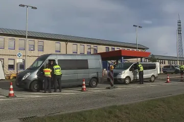 Rakousko bude kontrolovat hranice s Českem dalších dvacet dní