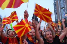 Rodí se Republika Severní Makedonie. Tamní poslanci byli pro, teď se čeká, co Řekové