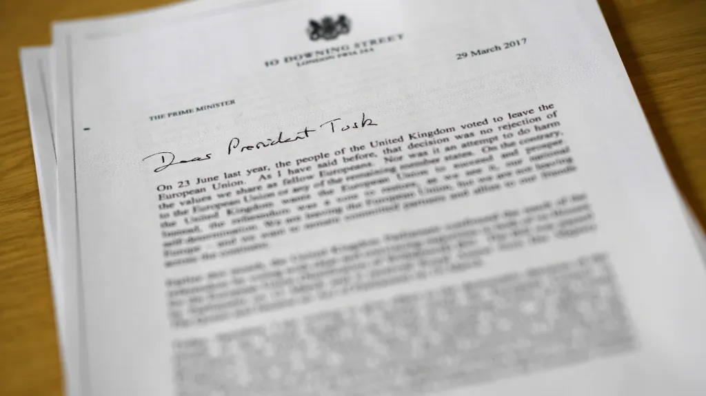 Dopis oznamující začátek brexitu