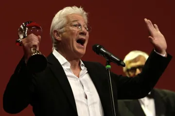 Richard Gere v hlavní roli Varů: Všichni sdílíme jeden příběh