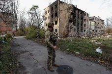 Ukrajinci ztrácejí pozice v deset let hájené Avdijivce blízko Doněcku