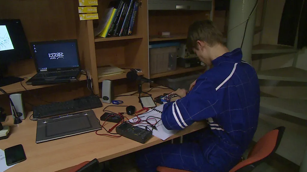Pět kosmonautů stráví ve vesmírné lodi sto hodin