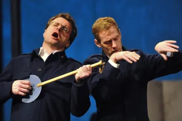 Ivo Krobot oblékl Ostře sledované vlaky do nového kostýmu