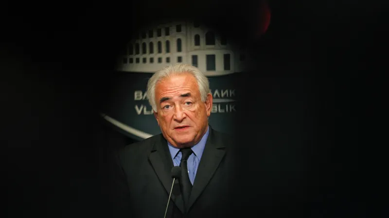 Dominique Strauss-Kahn na brífinku v Bělehradě