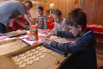 Děti z dětských domovů tráví Vánoce na chatě