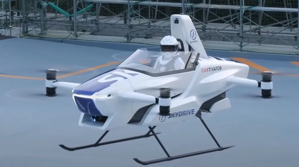 Prototyp létajícího vozu SkyDrive