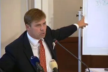 Když přistoupíte na naše návrhy, odstoupíme, vzkázal šéf ČSA odborářům