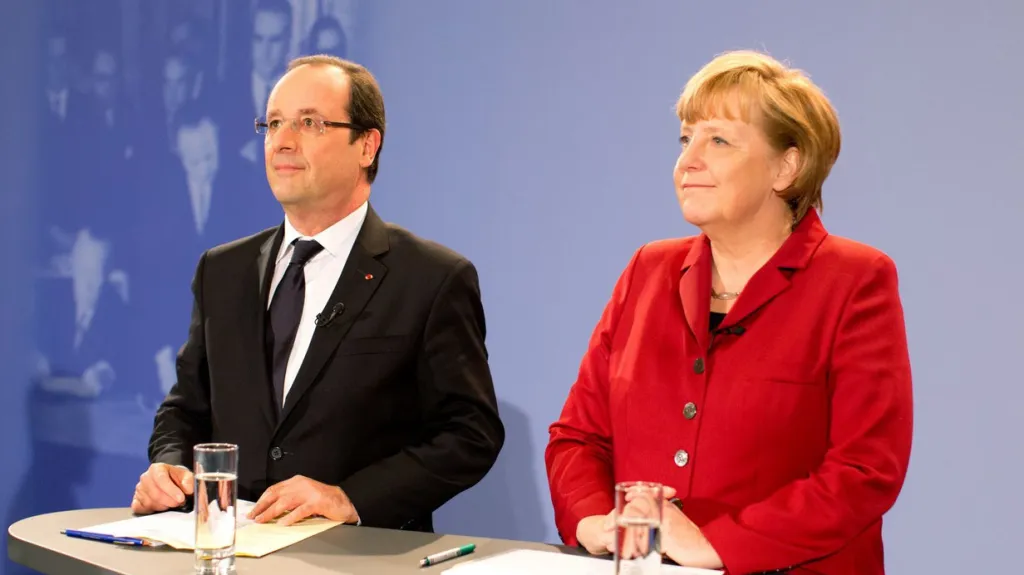 Angela Merkelová a Francois Hollande na konferenci k 50 letům od podpisu Elysejské smlouvy