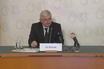 ČNB zvýšila sazby a podle Rusnoka je připravena v tom pokračovat