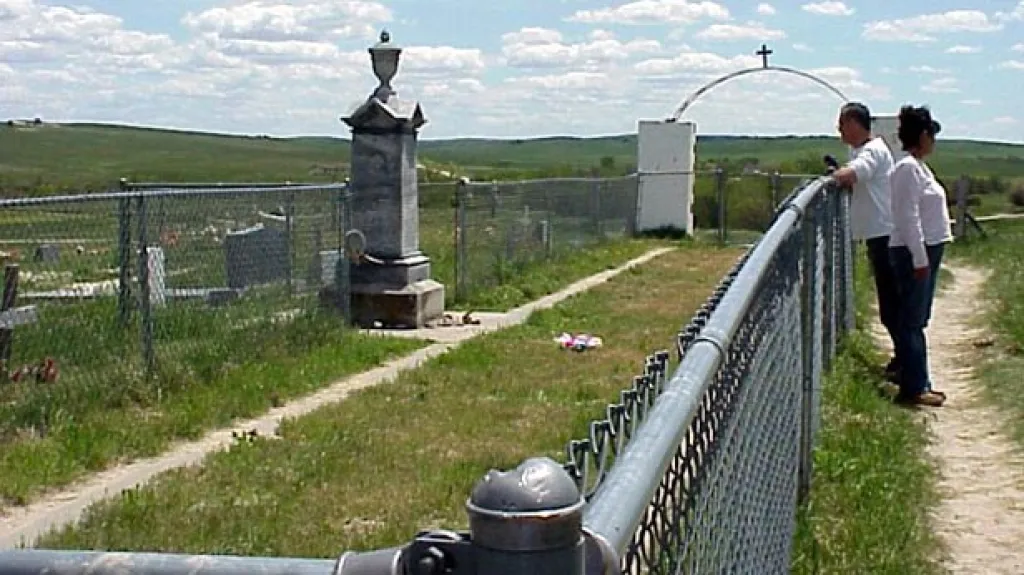 Památník, který připomíná masakr u Wounded Knee