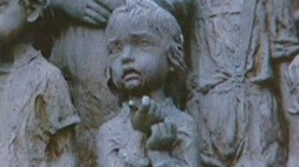 Ukradená socha děvčátka