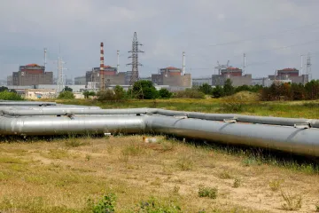 Rusové chystají útok v okupované Záporožské jaderné elektrárně, tvrdí Zelenskyj