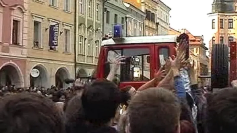 Tlačenice na českobudějovickém náměstí