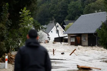 Na zasažené povodněmi už cílí sbírky