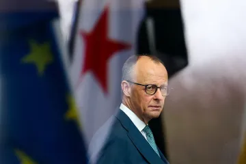 Návrat 80 procent Syřanů do vlasti můj cíl není, couvá po kritice Merz