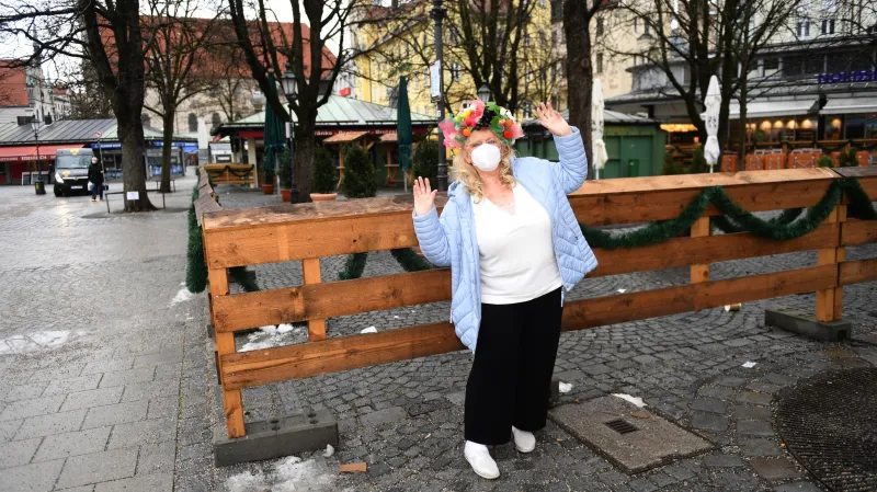 Prázdný mnichovský Viktualienmarkt v roce 2021