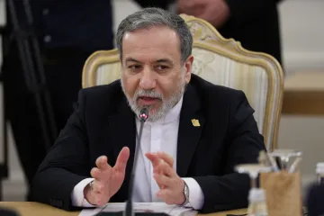 Írán hrozí zničením infrastruktury zemi, která podpoří okupaci jeho ostrova